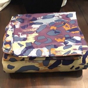 DVF Abstract 3-pc animal print set of 2 king pillow sham + 1 King blanket duvets